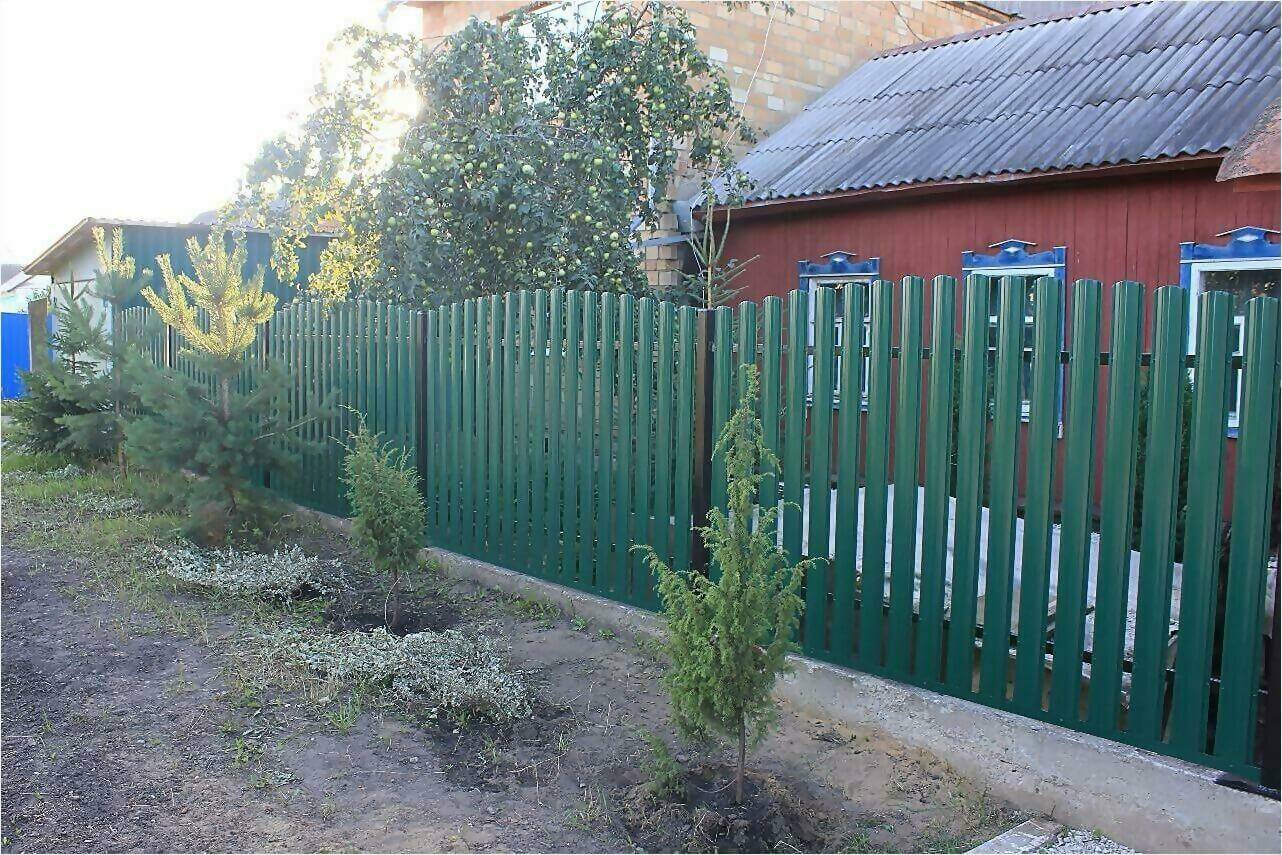 Забор из штакетника 60м фото1 в Гатчине