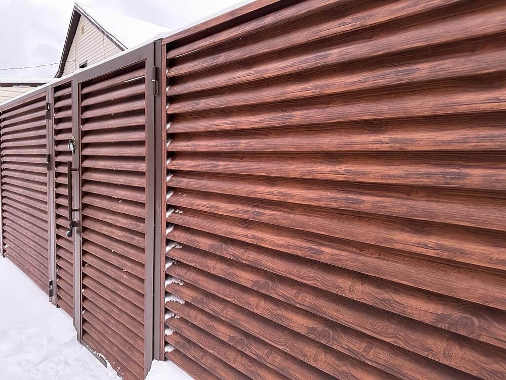 Забор-жалюзи из ламелей еврожалюзи 43м Каштан Printech фото 1 в Гатчине