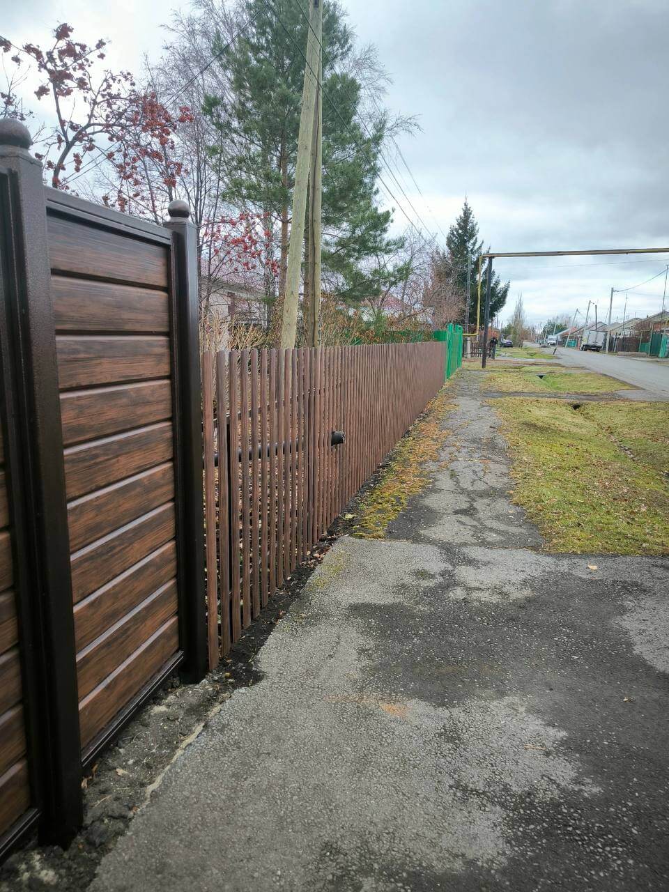 Забор из металлосайдинга Евро-Брус 46м Античное Дерево Принтек фото 3 в Гатчине
