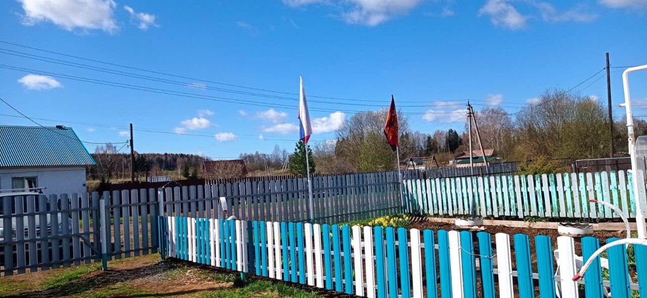 Забор из евроштакетника 16м RAL5021 Морская Волна, RAL9003 Белый фото 3 в Гатчине