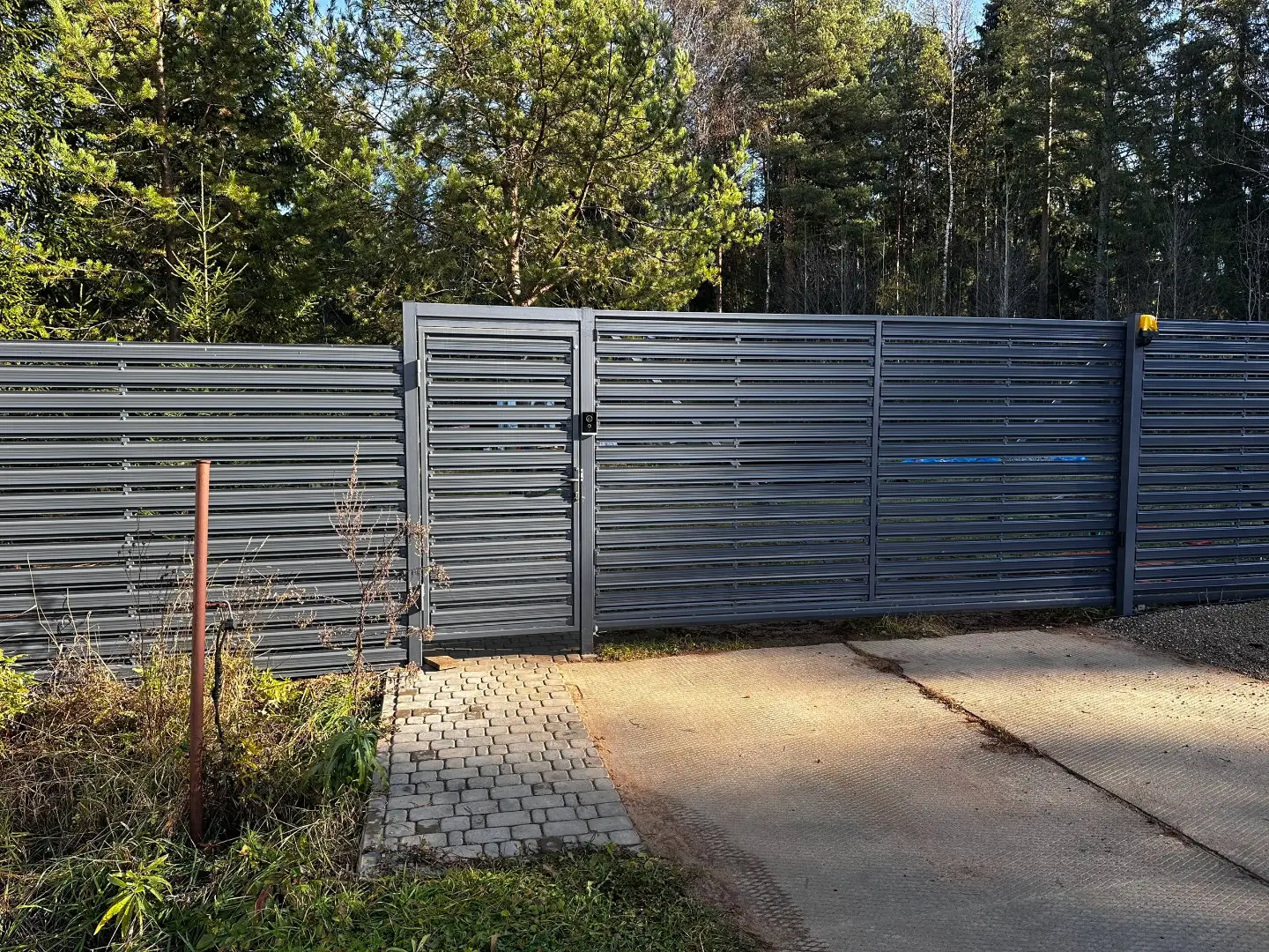 Забор-ранчо из евроштакетника 10м RAL7024 Серый Графит в Гатчине